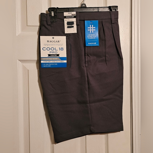 Haggar Men's Cool 18 Pro Pleated Shorts - Black - Picture 1 of 3